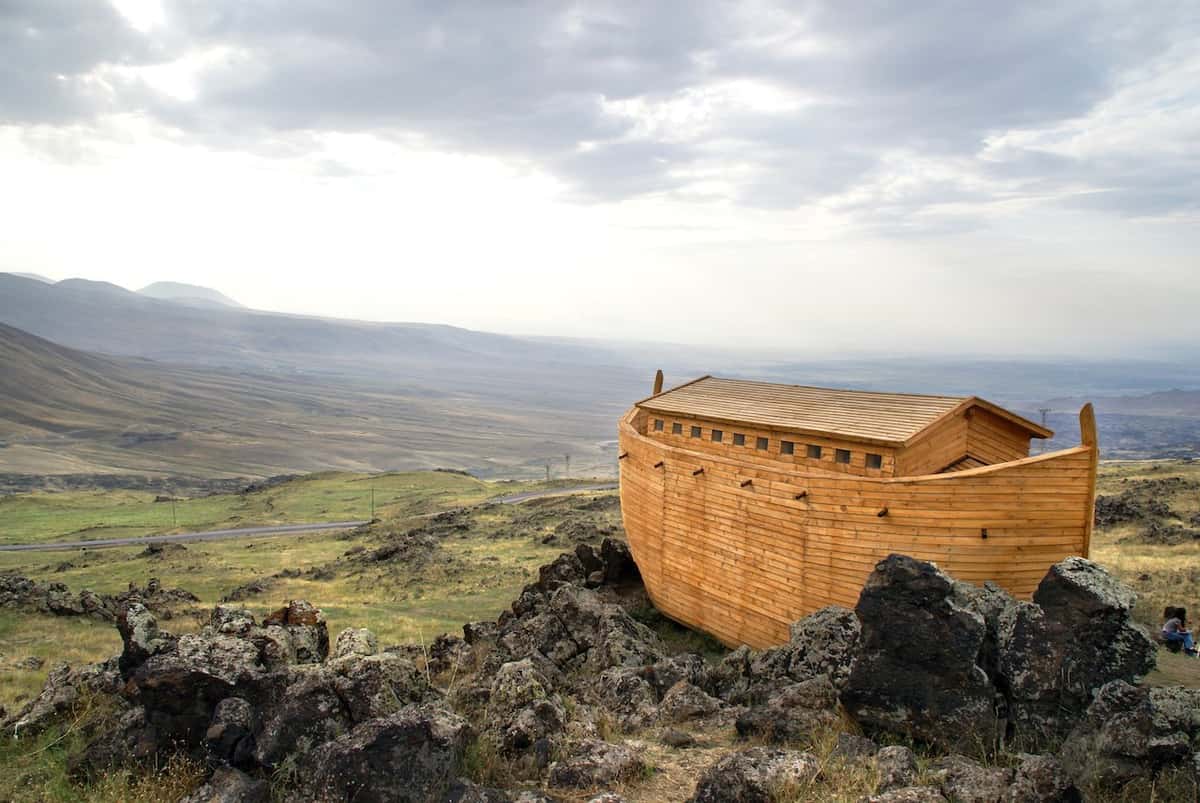 ノアの箱舟がたどり着いたイメージ画像