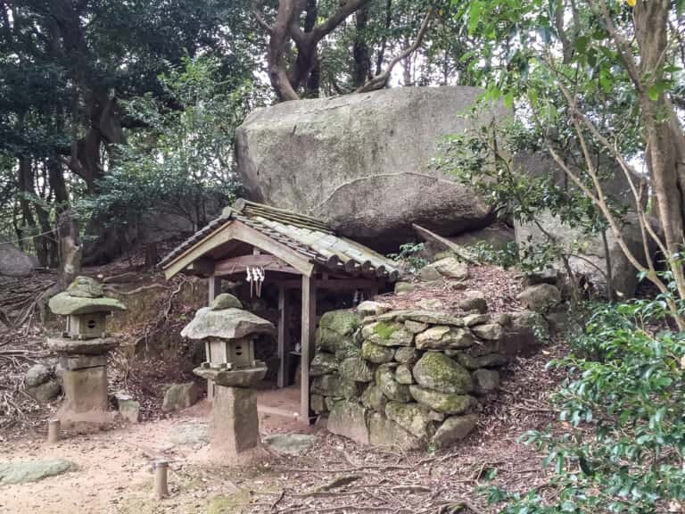 舟木石上神社