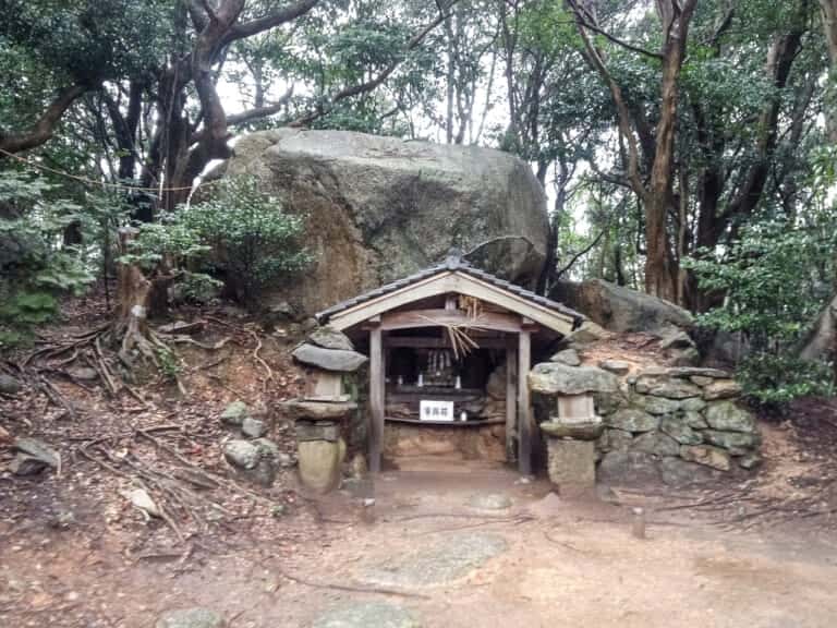 舟木石上神社