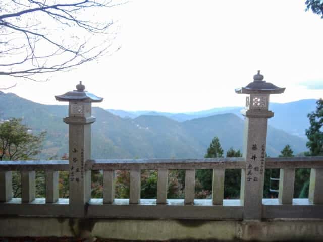 焼山寺より険しい山々を見渡す