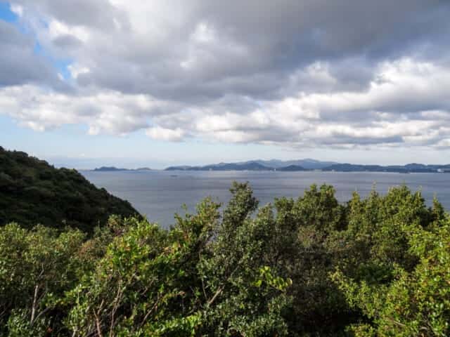 南淡路から望む剣山