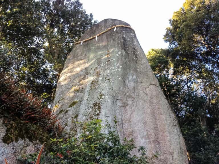 淡路島 岩上神社の神籬石