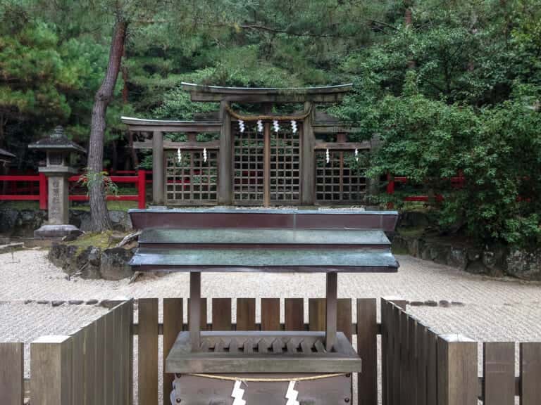 三ツ鳥居 檜原神社 (笠縫邑比定地)