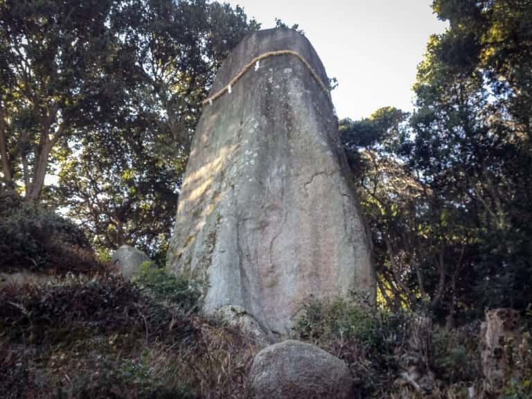 淡路島 岩上神社の神籬石