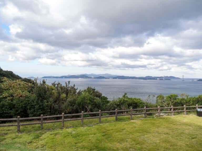 南淡路から望む剣山