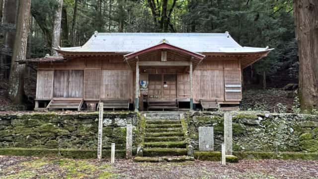 八幡神社（栗枝渡神社）の本殿