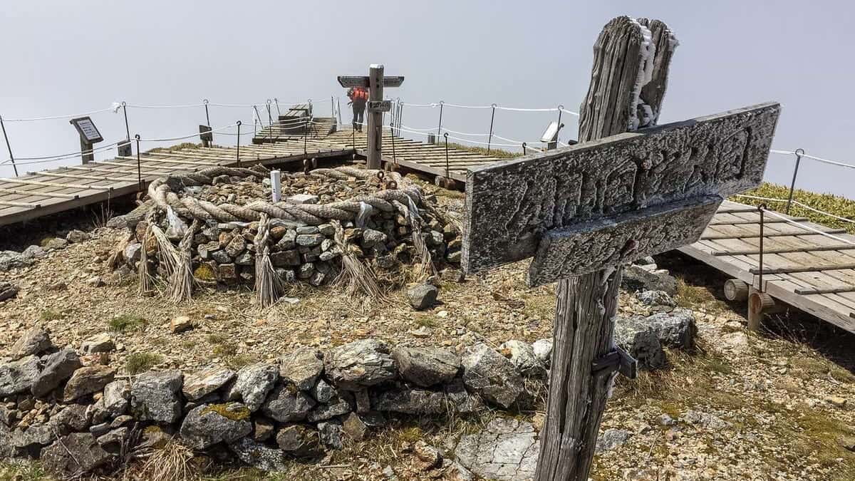 剣山 山頂
