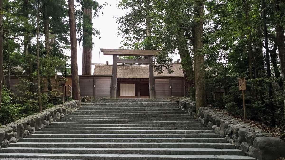 伊勢神宮　正宮への参道
