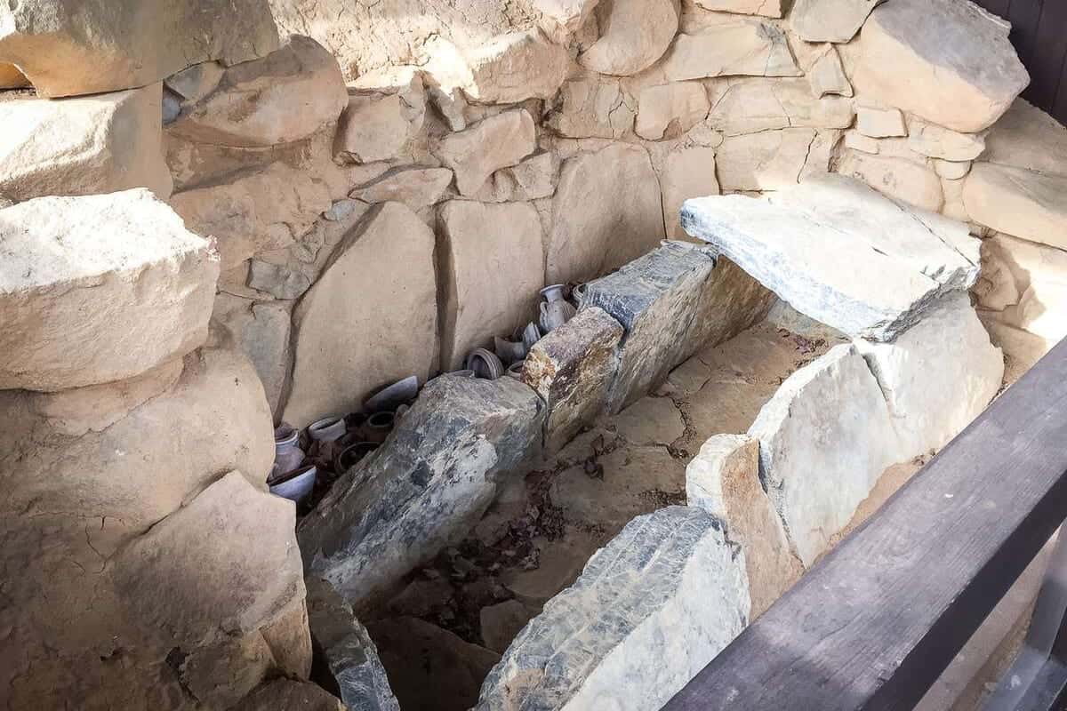 船来山古墳群と出土品　154号墳(伊久良河宮比定地)